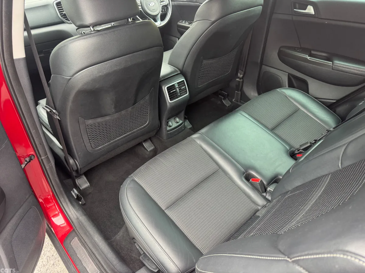 Kia Sportage SUV, Diesel, 2016, Red