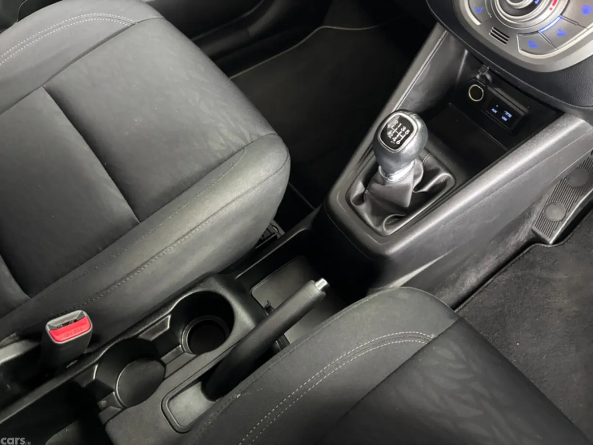 Hyundai ix20 MPV, Petrol, 2019, Grey