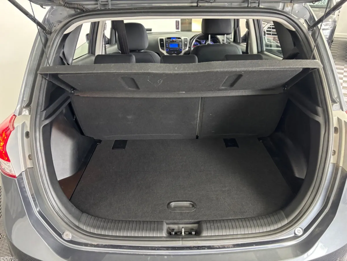 Hyundai ix20 MPV, Petrol, 2019, Grey