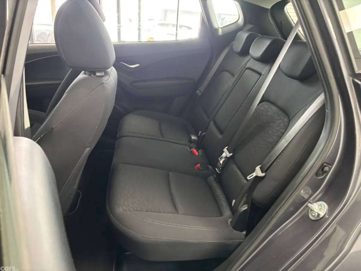 Hyundai ix20 MPV, Petrol, 2019, Grey