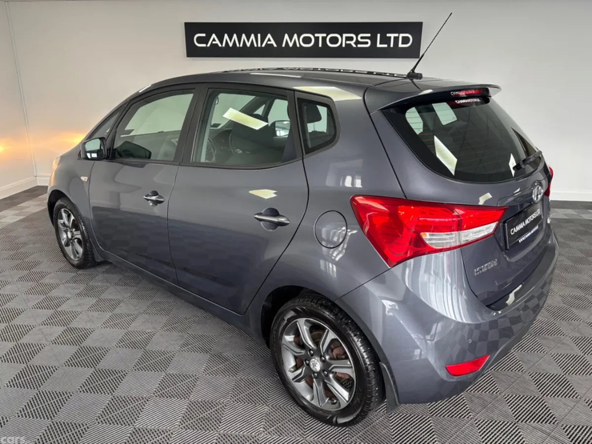 Hyundai ix20 MPV, Petrol, 2019, Grey