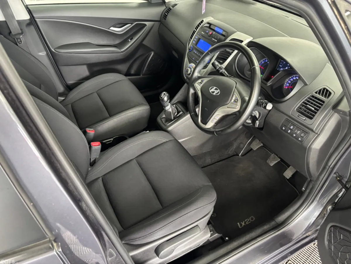 Hyundai ix20 MPV, Petrol, 2019, Grey