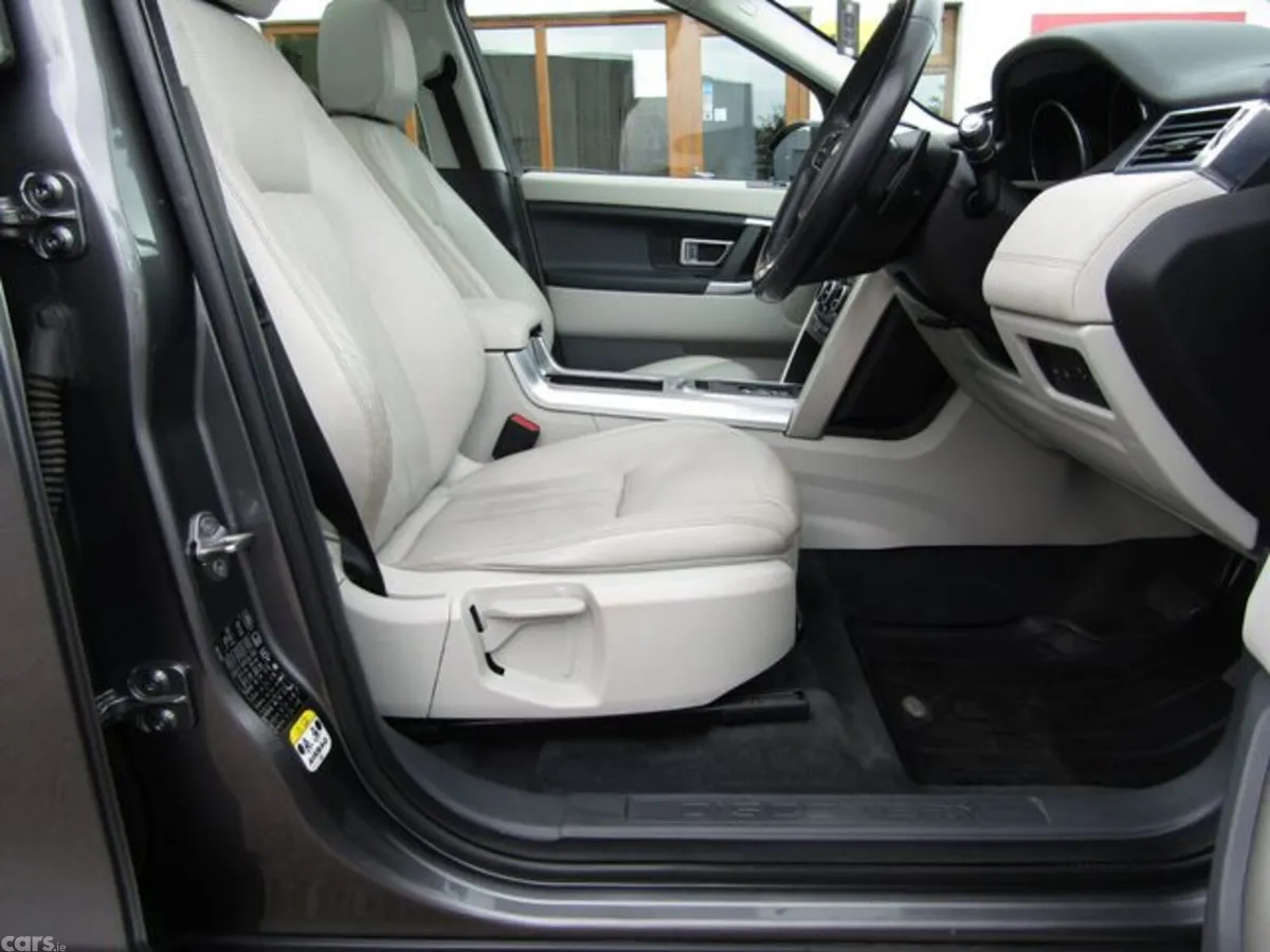 Land Rover Discovery Sport Estate, Diesel, 2017, Grey