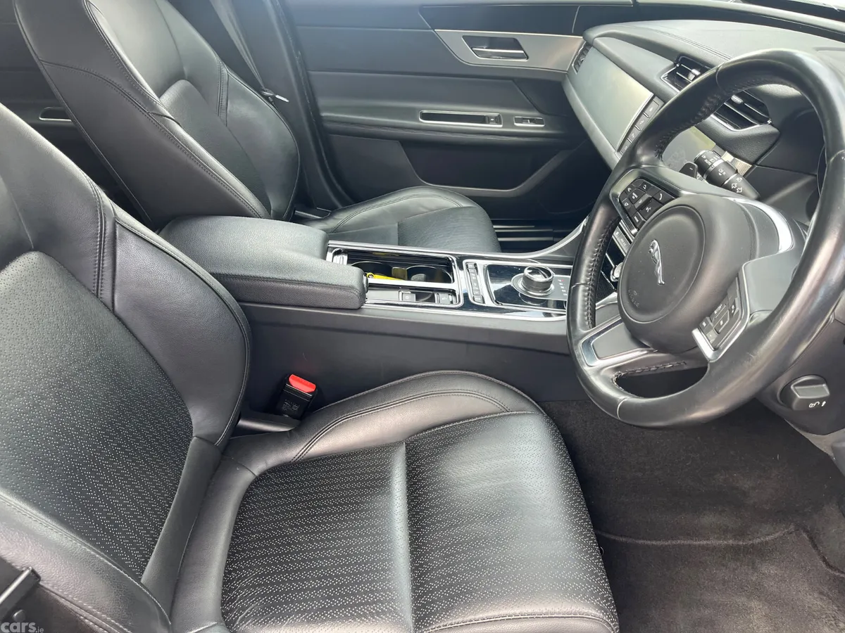 Jaguar XF Saloon, Diesel, 2017, Grey