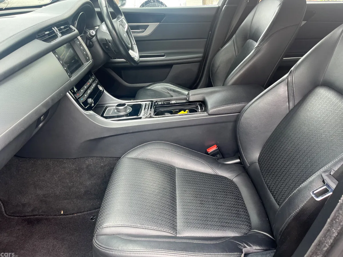 Jaguar XF Saloon, Diesel, 2017, Grey