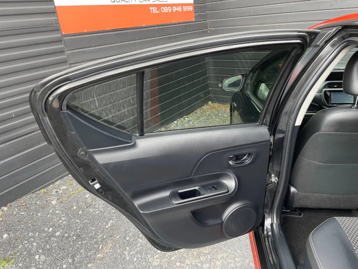Toyota Aqua Hatchback, Petrol Hybrid, 2016, Black