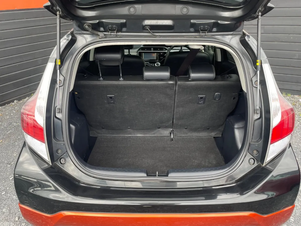 Toyota Aqua Hatchback, Petrol Hybrid, 2016, Black