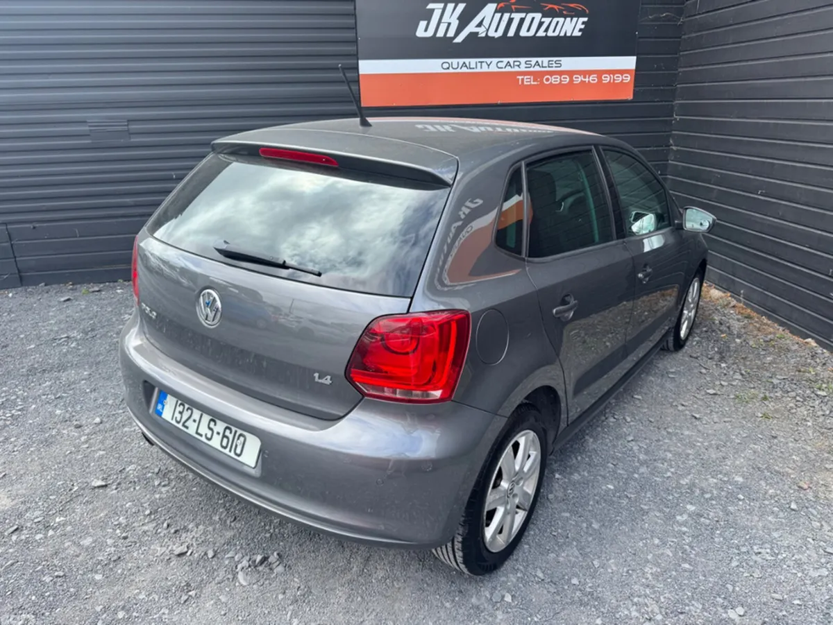 Volkswagen Polo Hatchback, Petrol, 2013, Grey