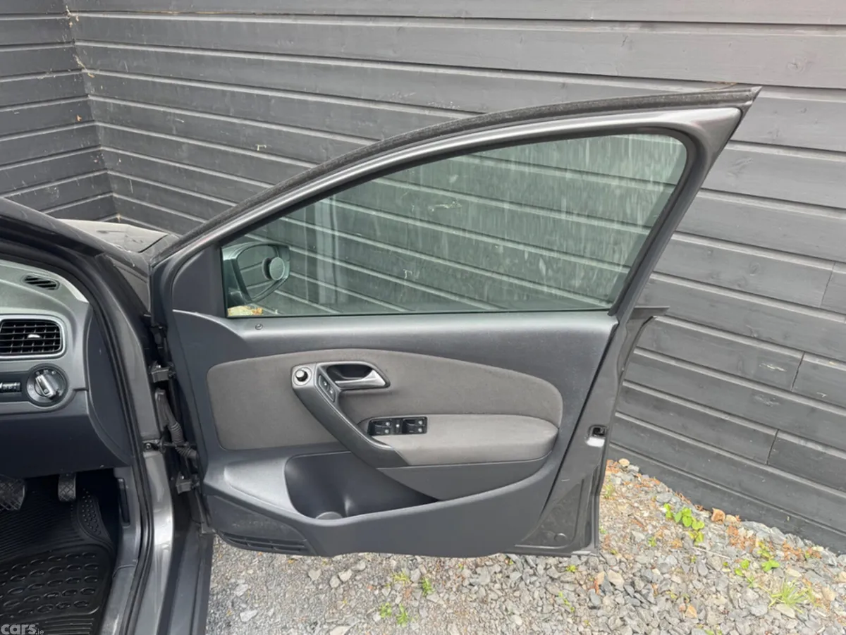 Volkswagen Polo Hatchback, Petrol, 2013, Grey