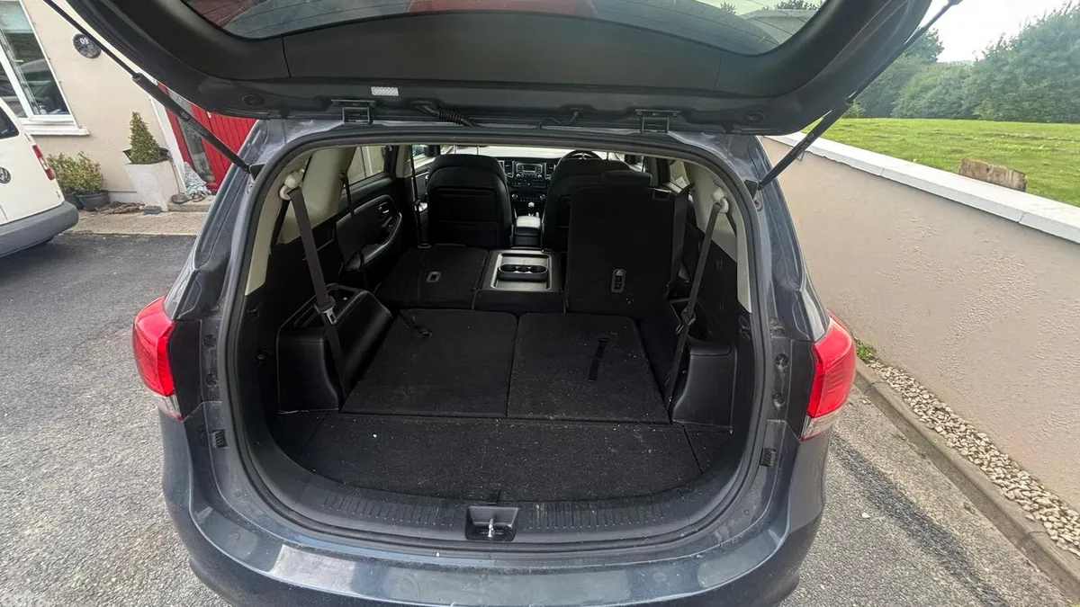 Kia Carens MPV, Diesel, 2014, Blue