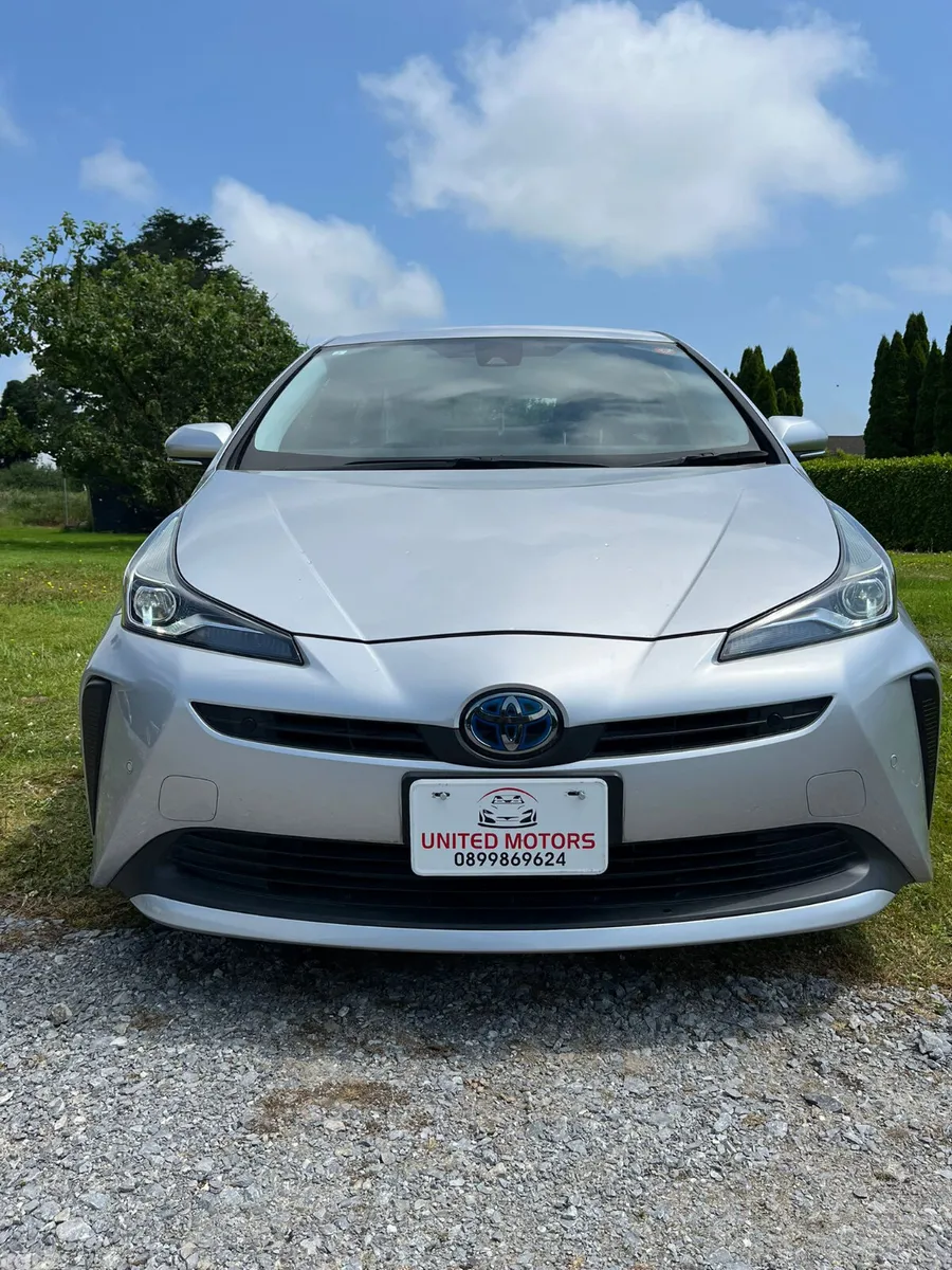 Toyota Prius Saloon, Petrol Hybrid, 2021, Silver