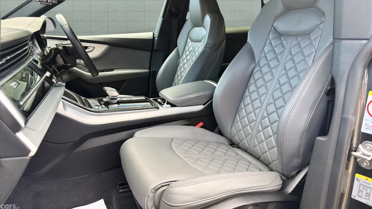 Audi Q8 Hatchback, Diesel, 2023, Grey