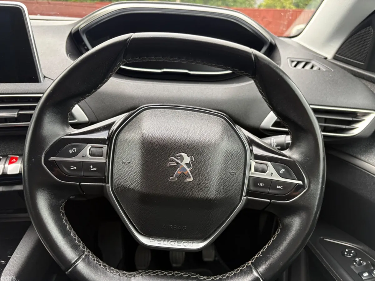 Peugeot 3008 MPV, Petrol, 2019, Grey