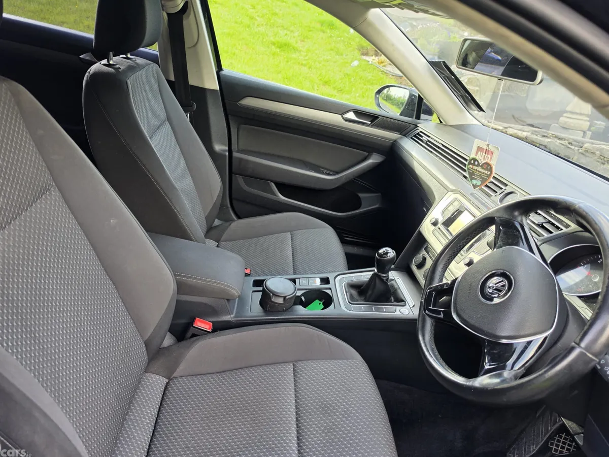 Volkswagen Passat Saloon, Diesel, 2015, Black