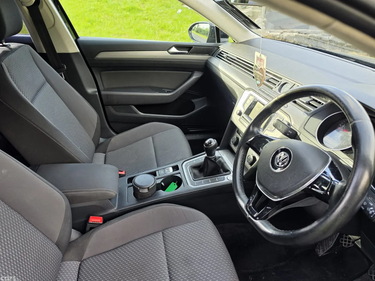 Volkswagen Passat Saloon, Diesel, 2015, Black