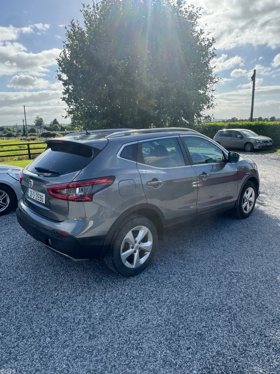 Nissan Qashqai MPV, Petrol, 2021, Grey