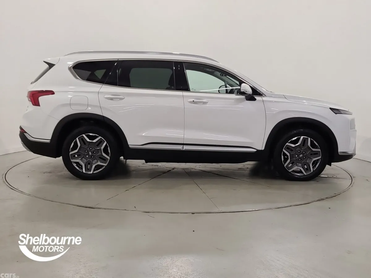 Hyundai Santa Fe Estate, Petrol Hybrid, 2023, White