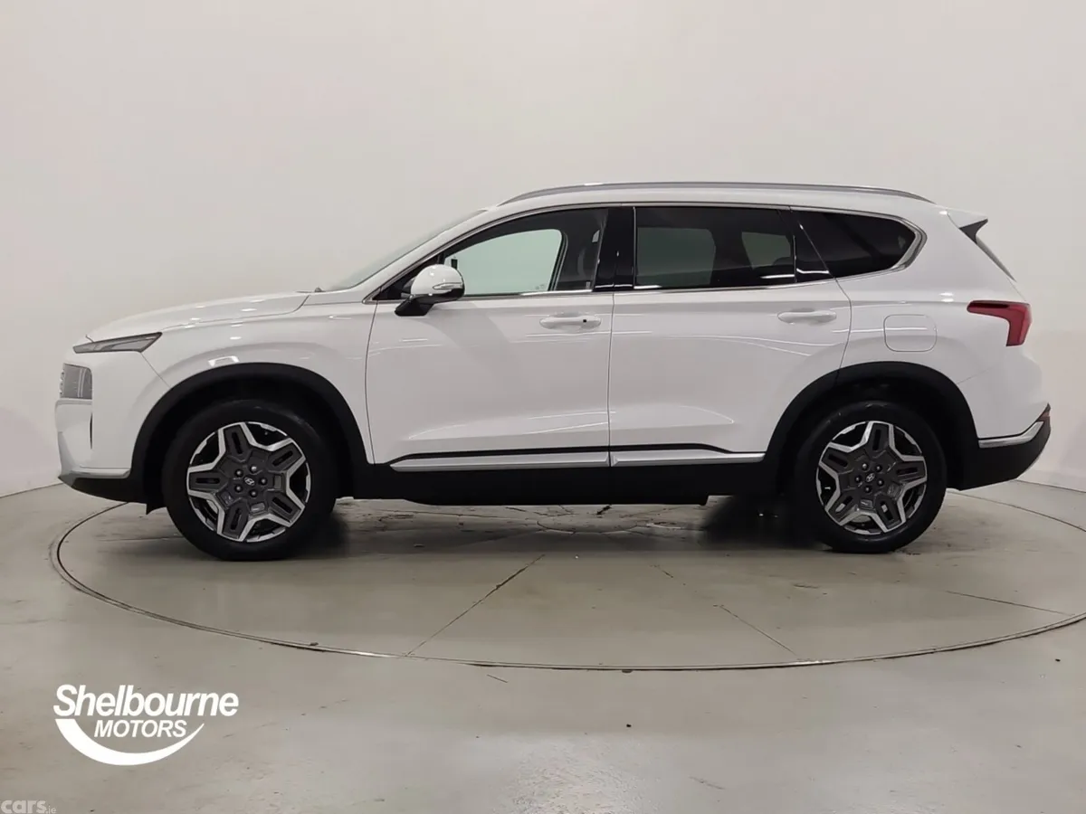 Hyundai Santa Fe Estate, Petrol Hybrid, 2023, White