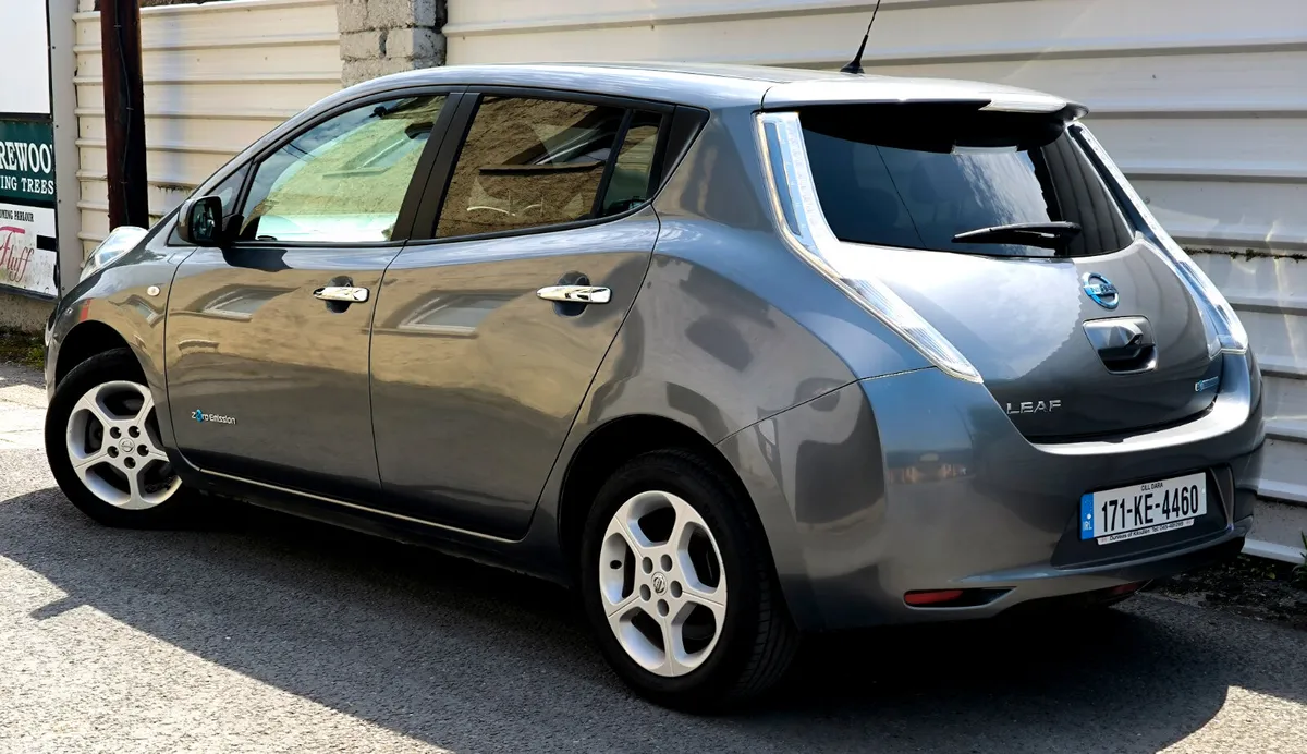 Nissan Leaf Hatchback, Electric, 2017, Grey