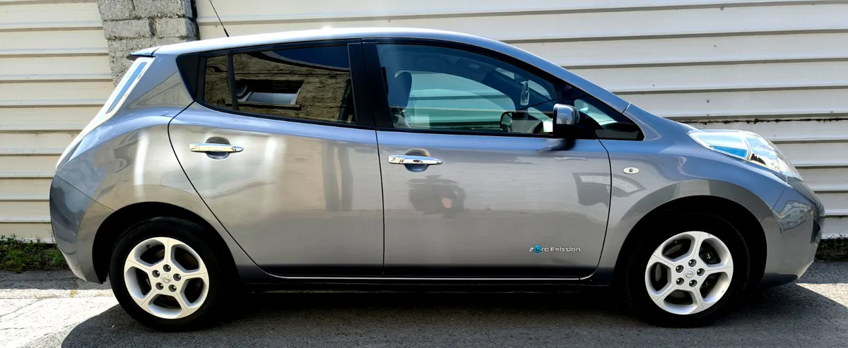 Nissan Leaf Hatchback, Electric, 2017, Grey
