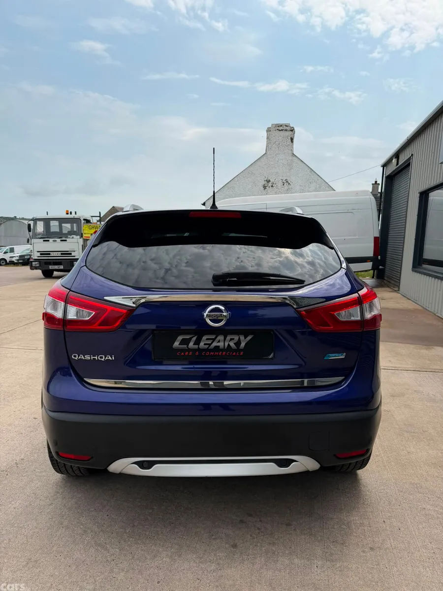 Nissan Qashqai SUV, Diesel, 2016, Blue