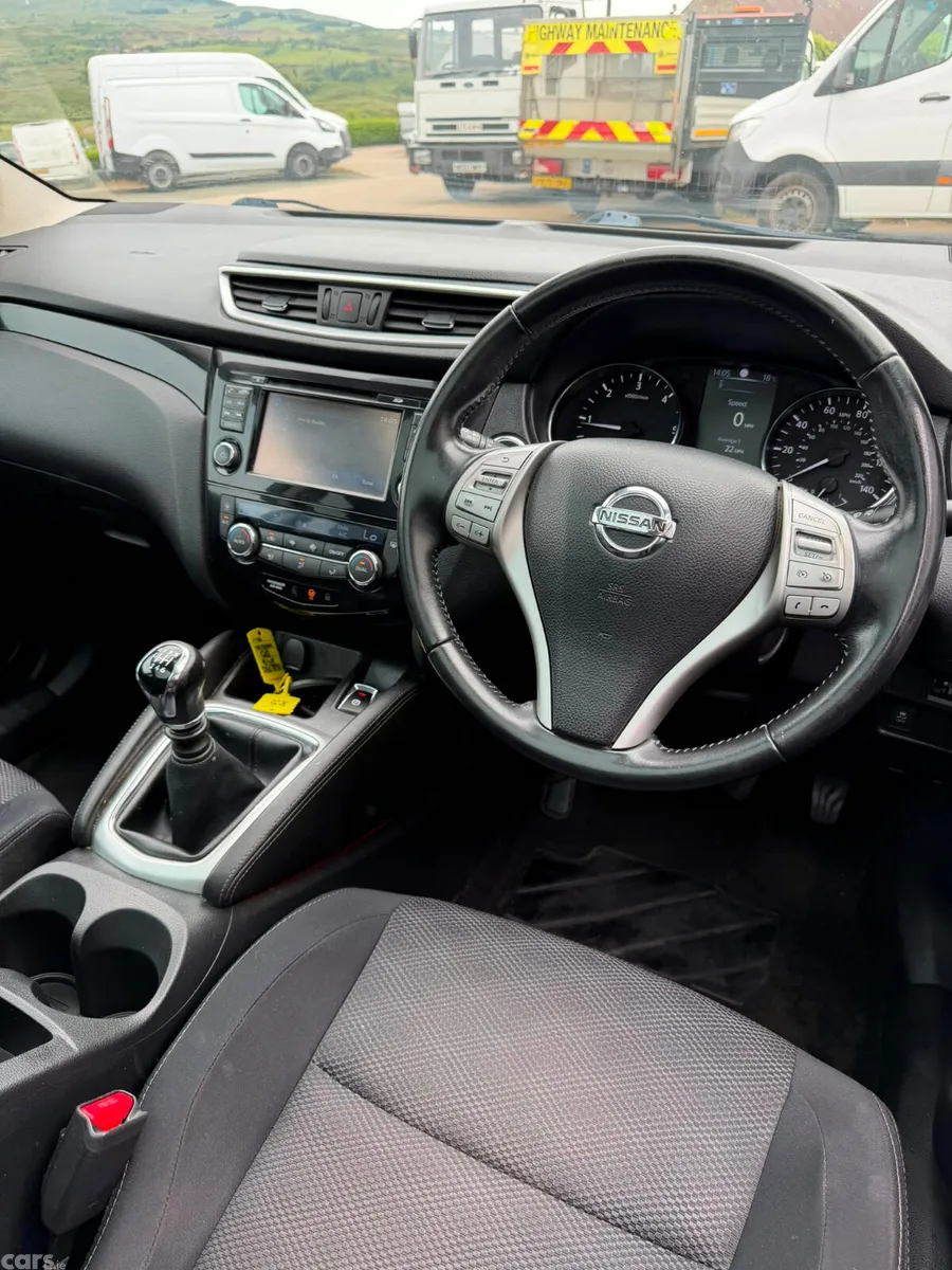 Nissan Qashqai SUV, Diesel, 2016, Blue
