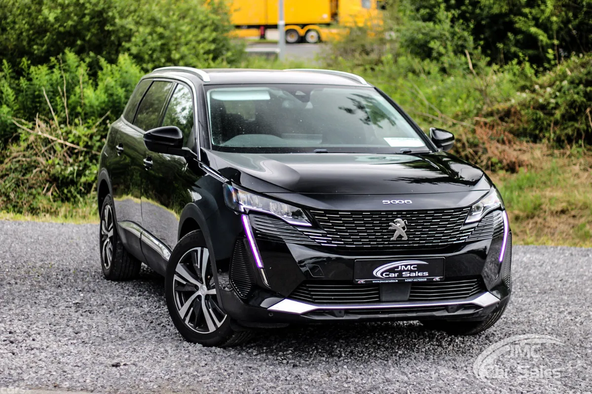 Peugeot 5008 MPV, Diesel, 2022, Black