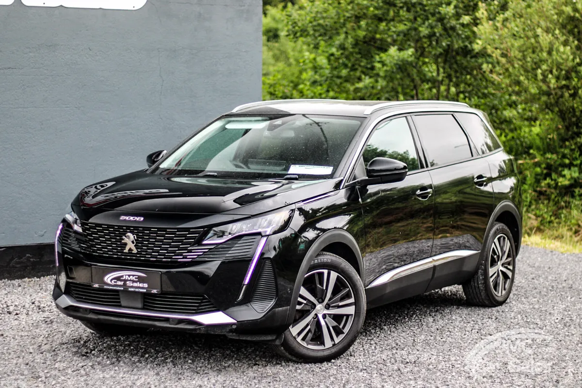 Peugeot 5008 MPV, Diesel, 2022, Black