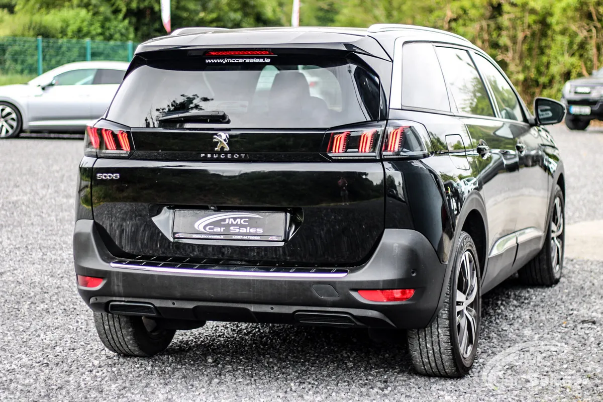 Peugeot 5008 MPV, Diesel, 2022, Black
