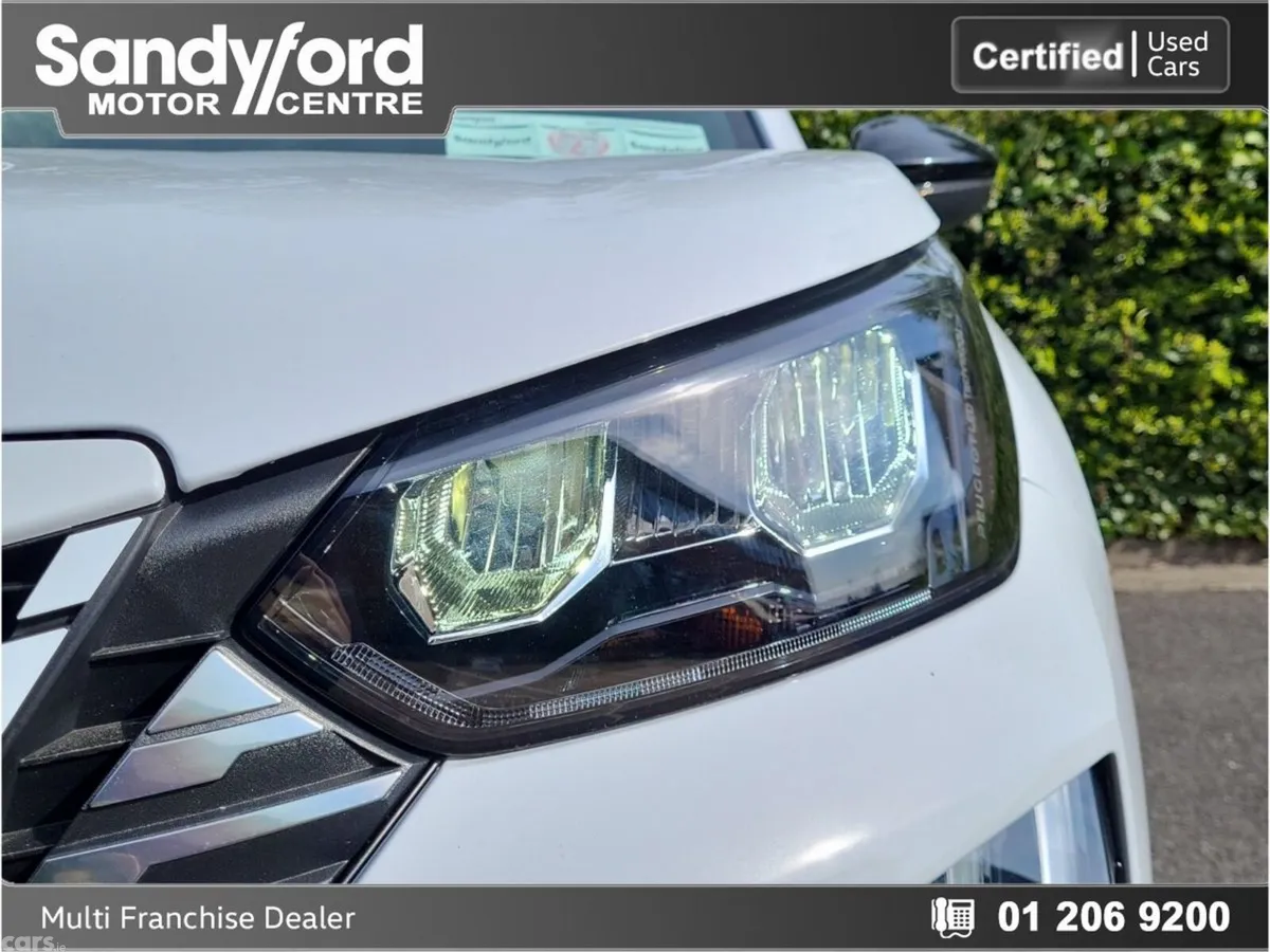 Peugeot 2008 SUV, Petrol Hybrid, 2026, White