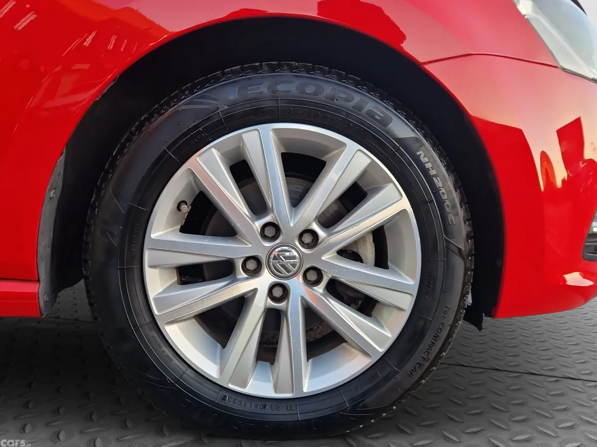 Volkswagen Polo Hatchback, Petrol, 2016, Red