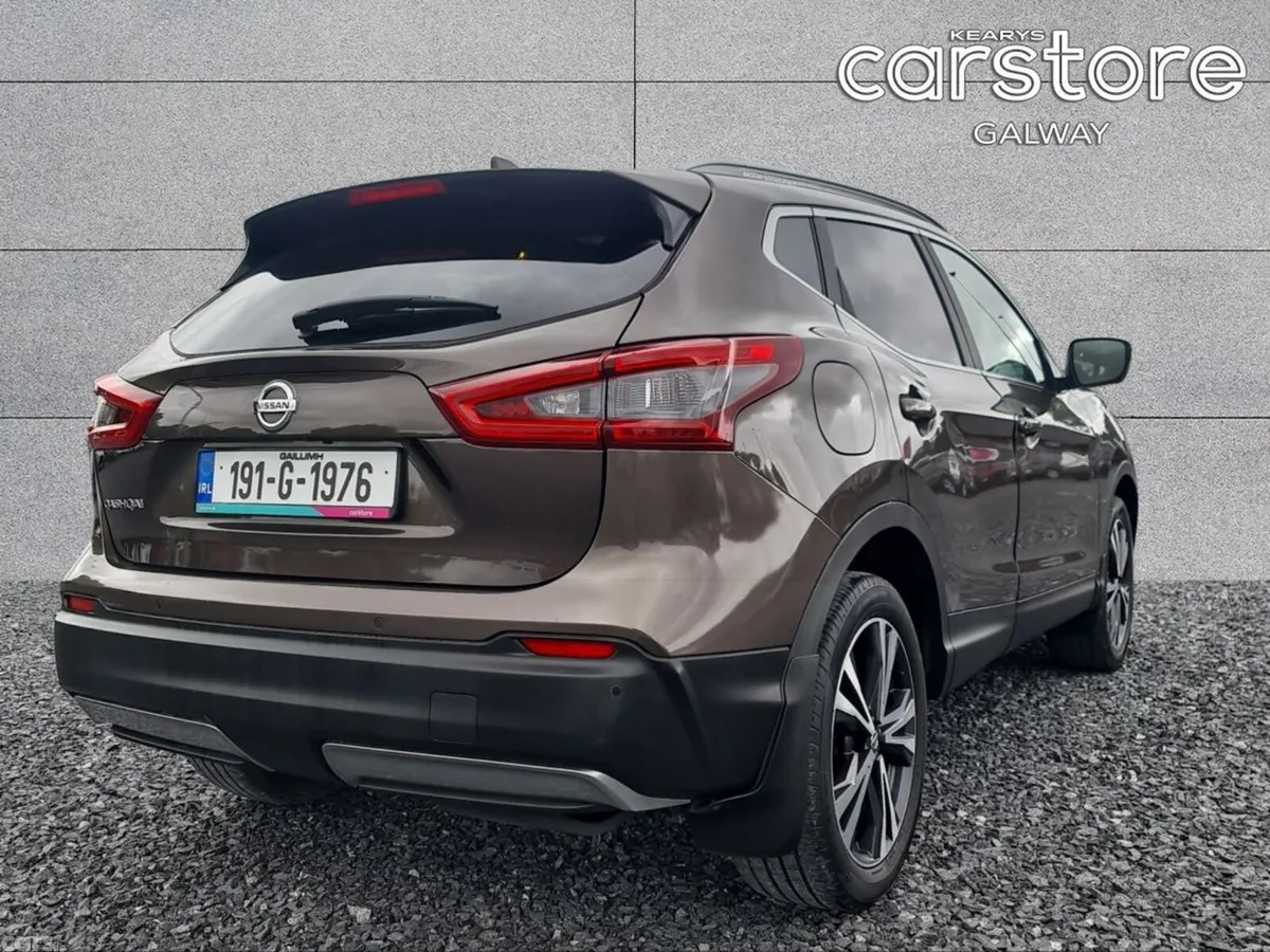 Nissan Qashqai MPV, Diesel, 2019, Brown