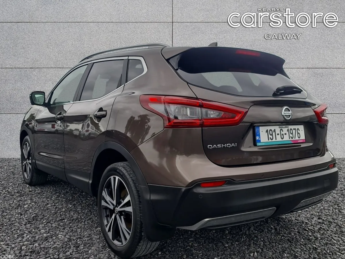Nissan Qashqai MPV, Diesel, 2019, Brown