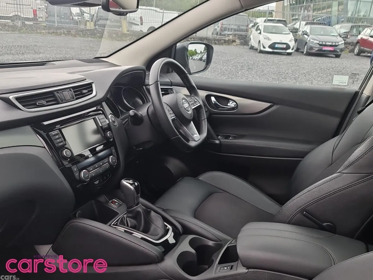 Nissan Qashqai MPV, Diesel, 2019, Brown