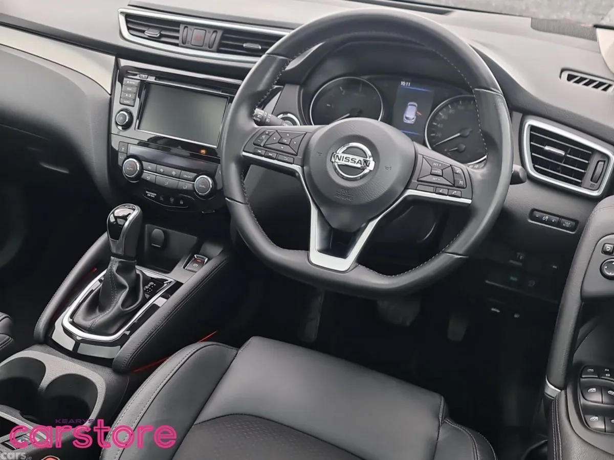 Nissan Qashqai MPV, Diesel, 2019, Brown