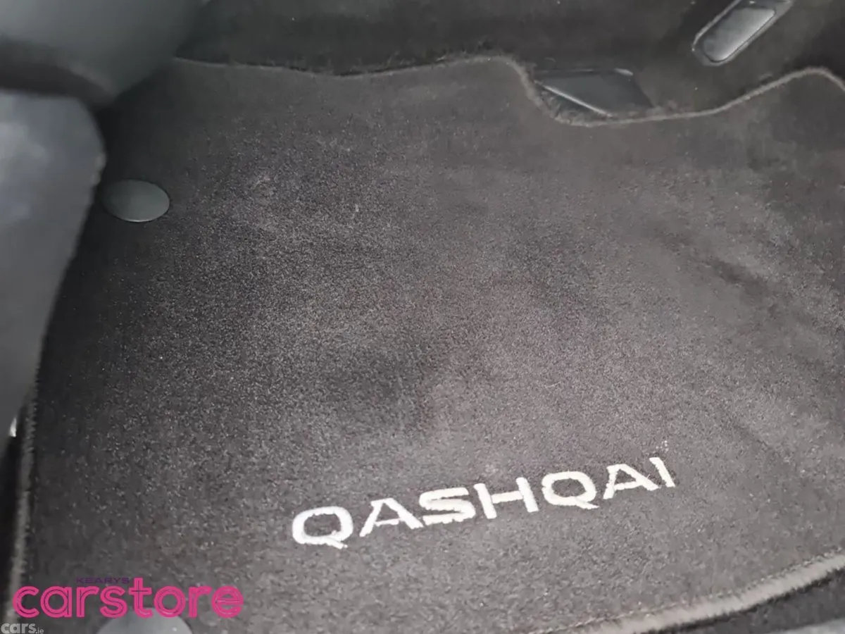 Nissan Qashqai MPV, Diesel, 2019, Brown