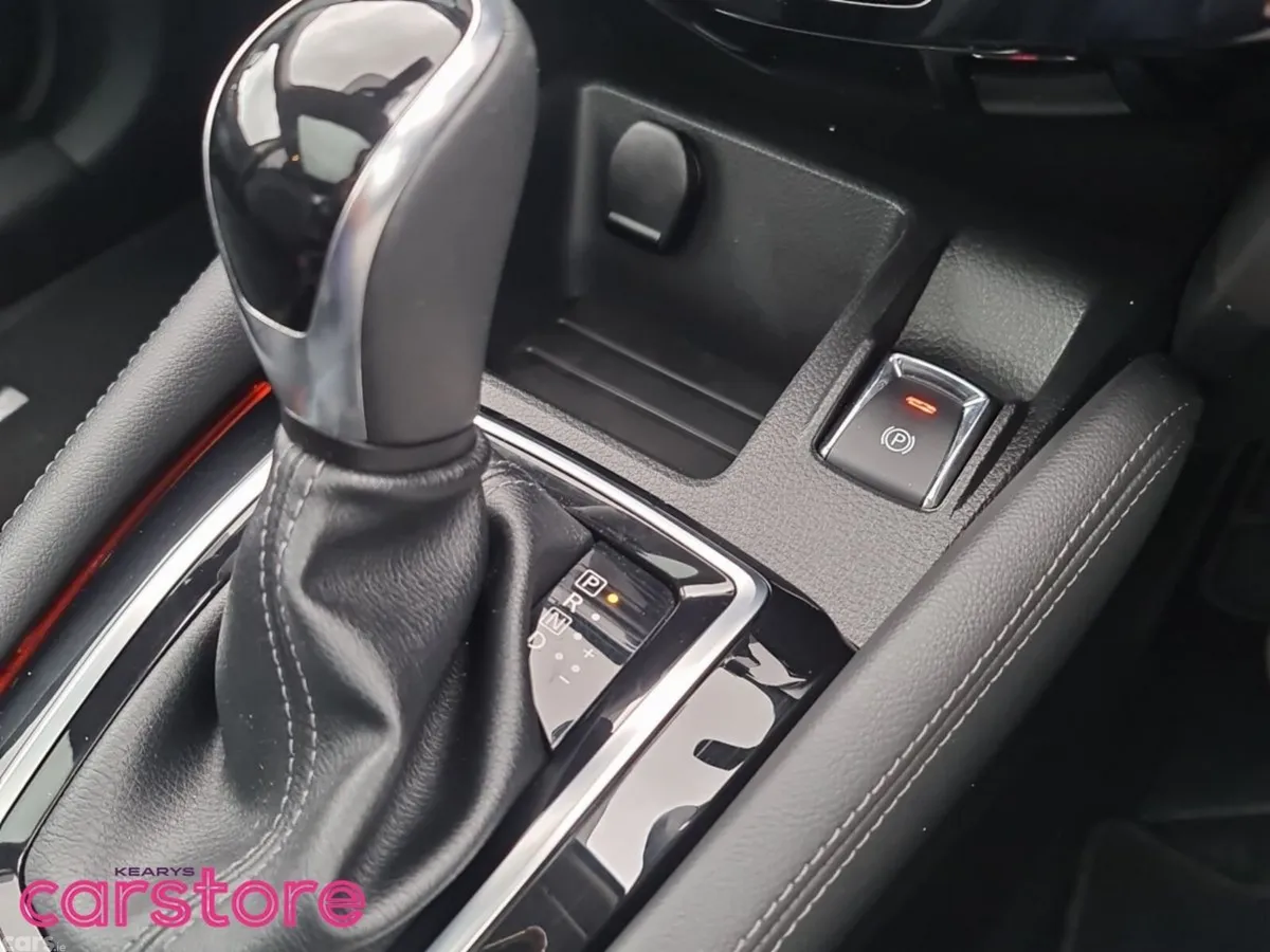 Nissan Qashqai MPV, Diesel, 2019, Brown