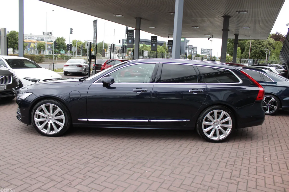 Volvo VOLVO Estate, Petrol Plug-in Hybrid, 2019, Blue