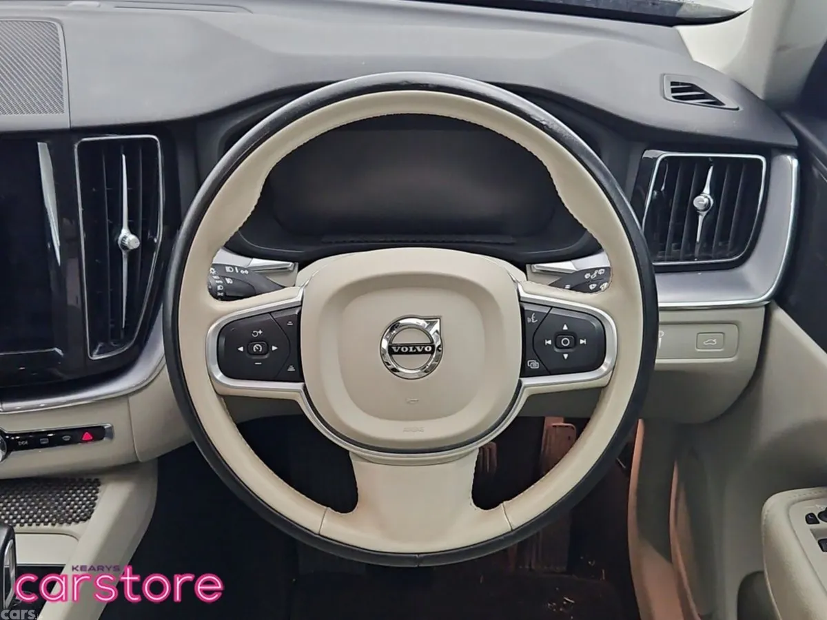 Volvo XC60 SUV, Diesel, 2021, Blue