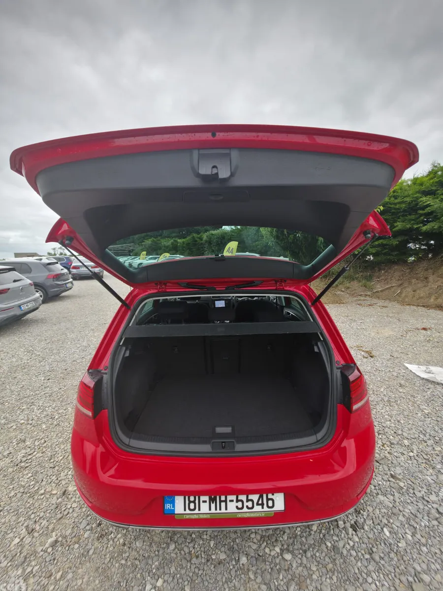 Volkswagen Golf Hatchback, Petrol, 2018, Red