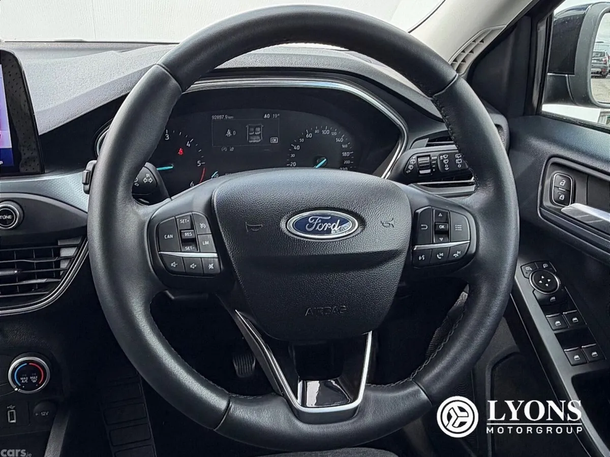 Ford Focus Hatchback, Diesel, 2020, Blue