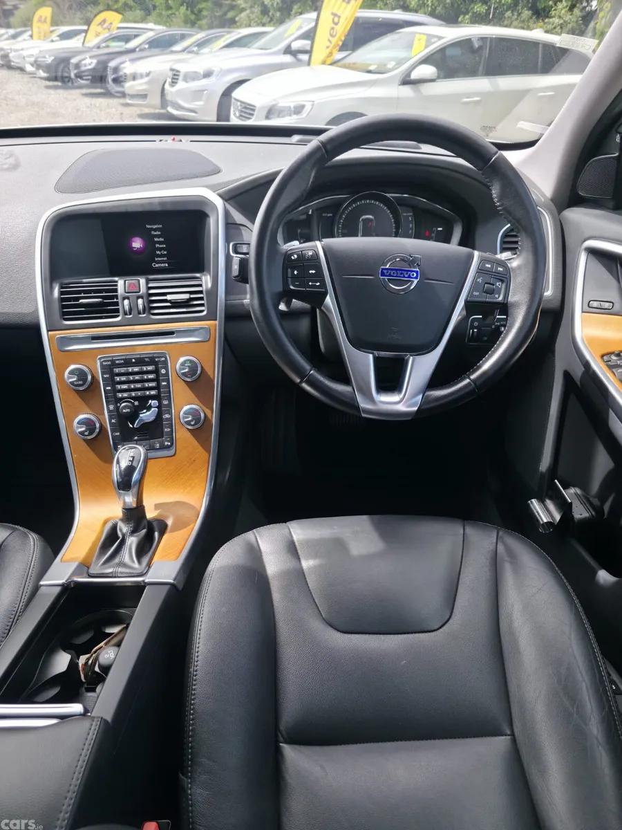 Volvo XC60 SUV, Diesel, 2017, White