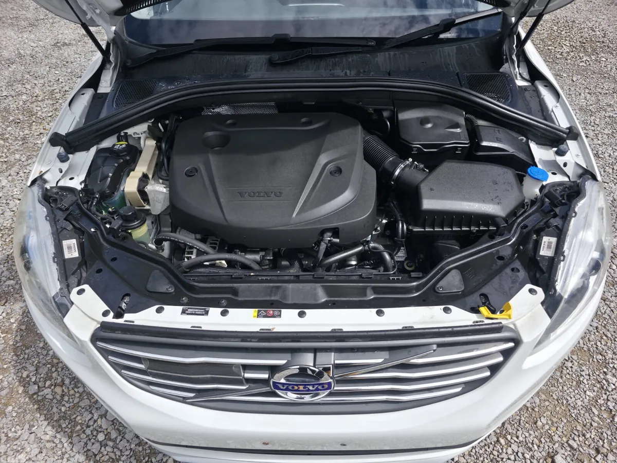 Volvo XC60 SUV, Diesel, 2017, White