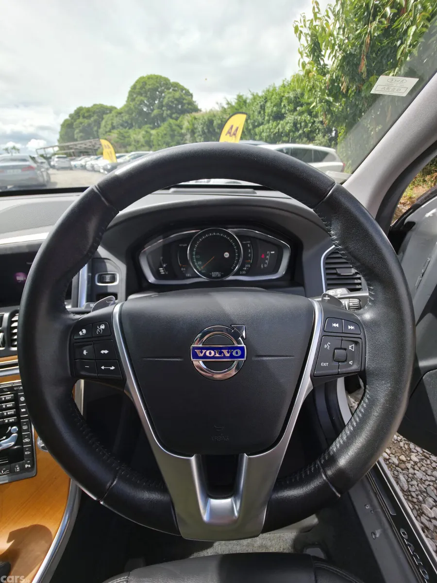 Volvo XC60 SUV, Diesel, 2017, White