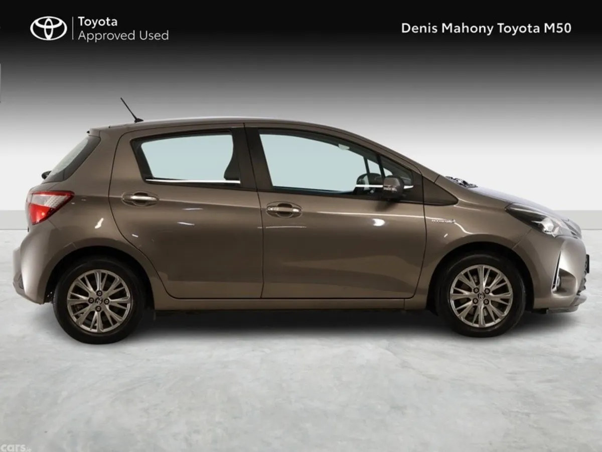 Toyota Yaris Hatchback, Petrol Hybrid, 2020, Bronze
