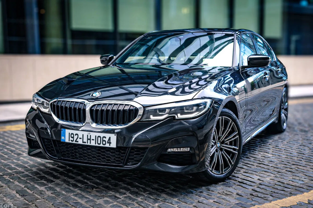 BMW 3-Series Saloon, Petrol Plug-in Hybrid, 2019, Black