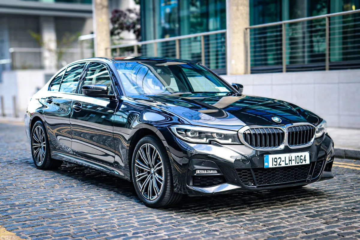 BMW 3-Series Saloon, Petrol Plug-in Hybrid, 2019, Black