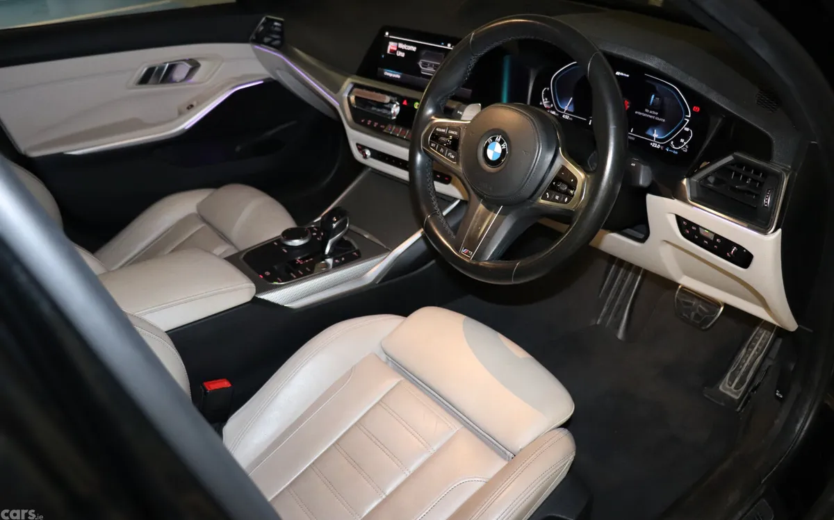 BMW 3-Series Saloon, Petrol Plug-in Hybrid, 2019, Black