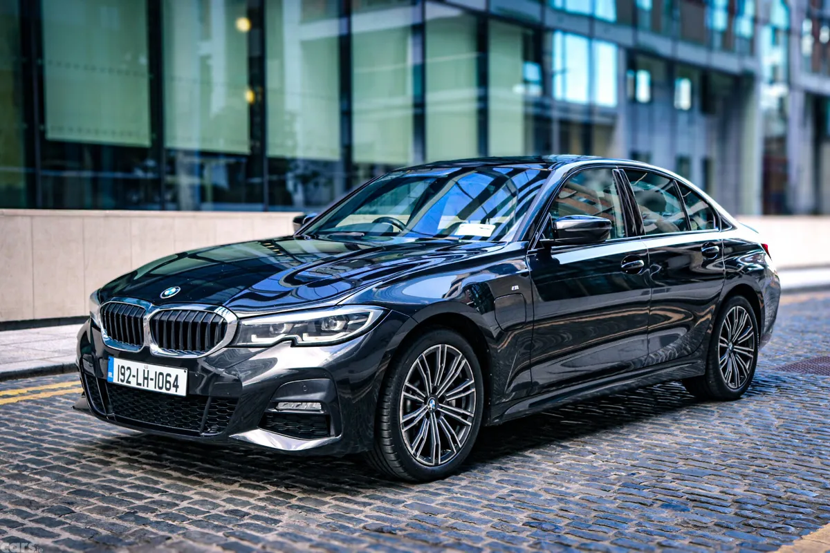BMW 3-Series Saloon, Petrol Plug-in Hybrid, 2019, Black