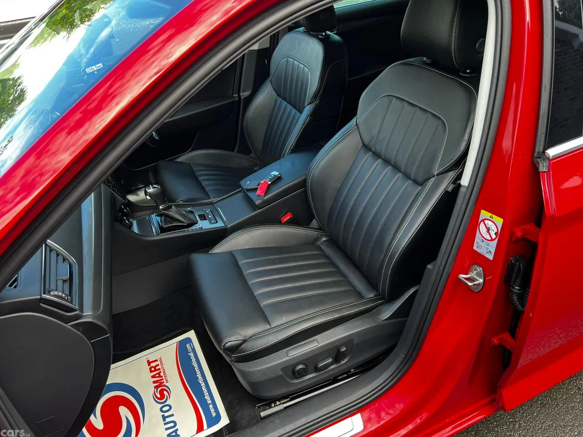 Skoda Superb Saloon, Diesel, 2023, Red